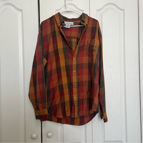 Other - Irvine Park Plaid Button-Up Shirt (Box D)